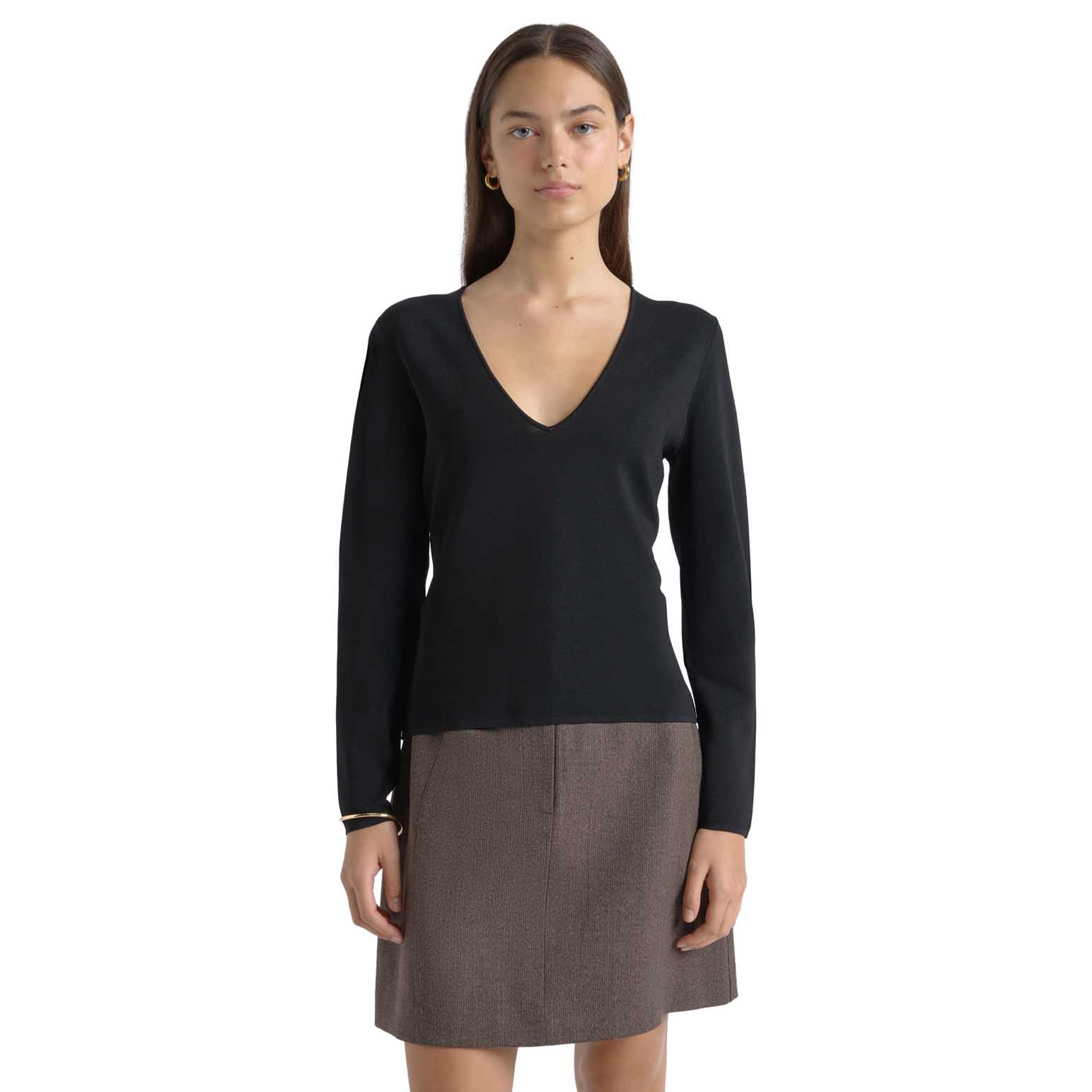 Cue Milano Long Sleeve V Neck Knit